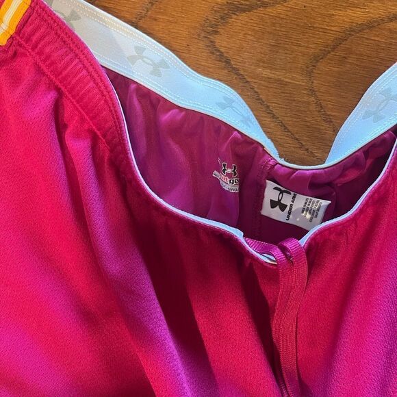 Under Armour size XL fuchsia color elastic band shorts - Picture 3 of 8